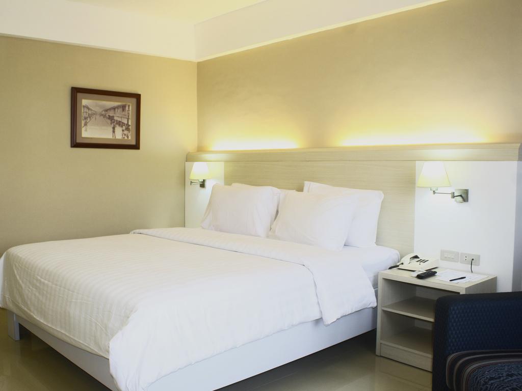 Hotel Sandjaja Palembang Exteriör bild