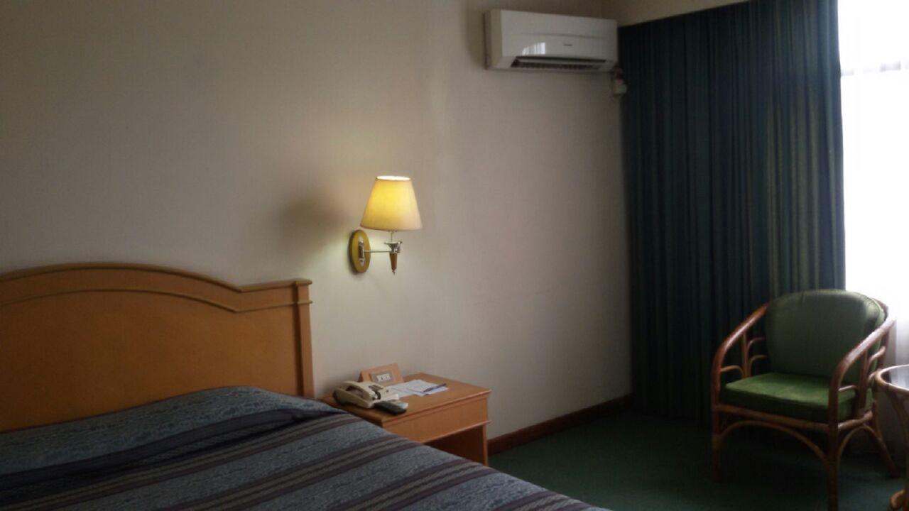 Hotel Sandjaja Palembang Exteriör bild