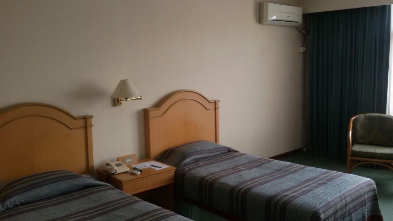 Hotel Sandjaja Palembang Exteriör bild